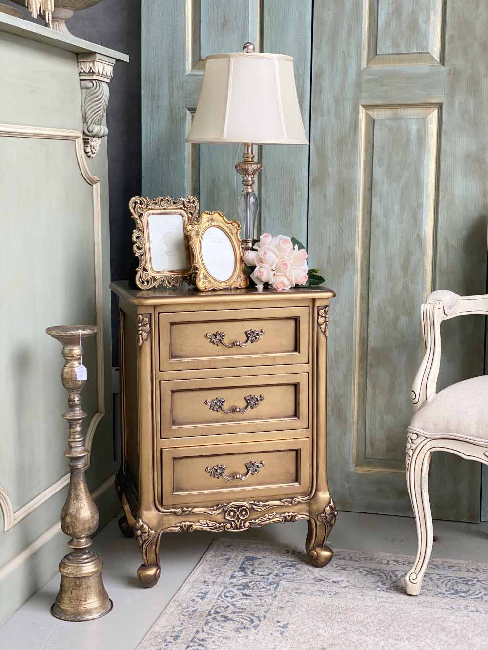 Le Foret Antique Gold Bedside Table, French Provincial Bedside Table Lamps