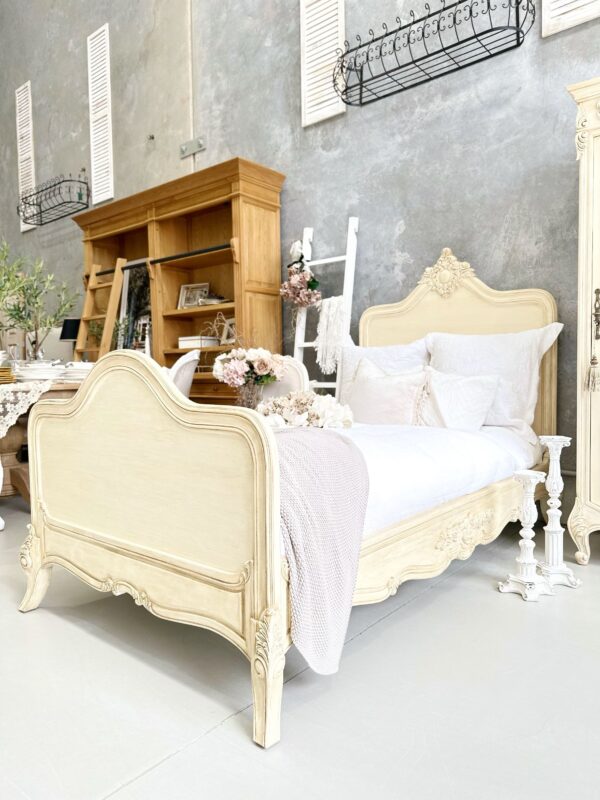 Provence Carved Bed - Image 8