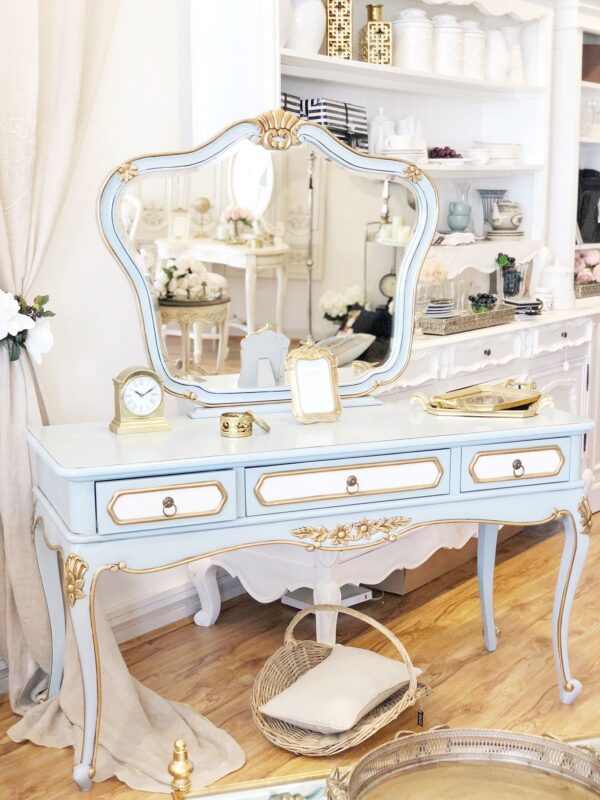 Adrianna Provincial Mirrored Back Dressing Table