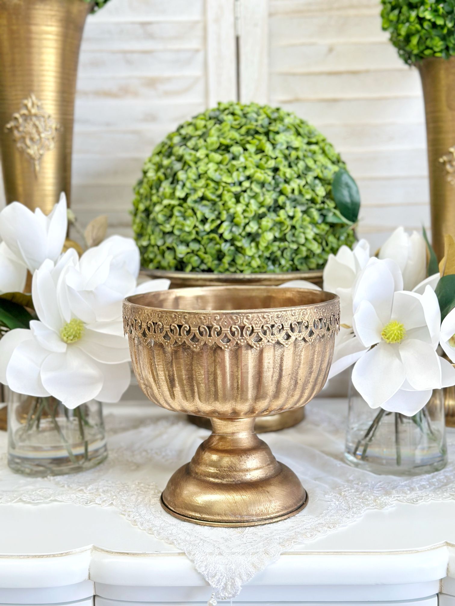 Gold urn clearance