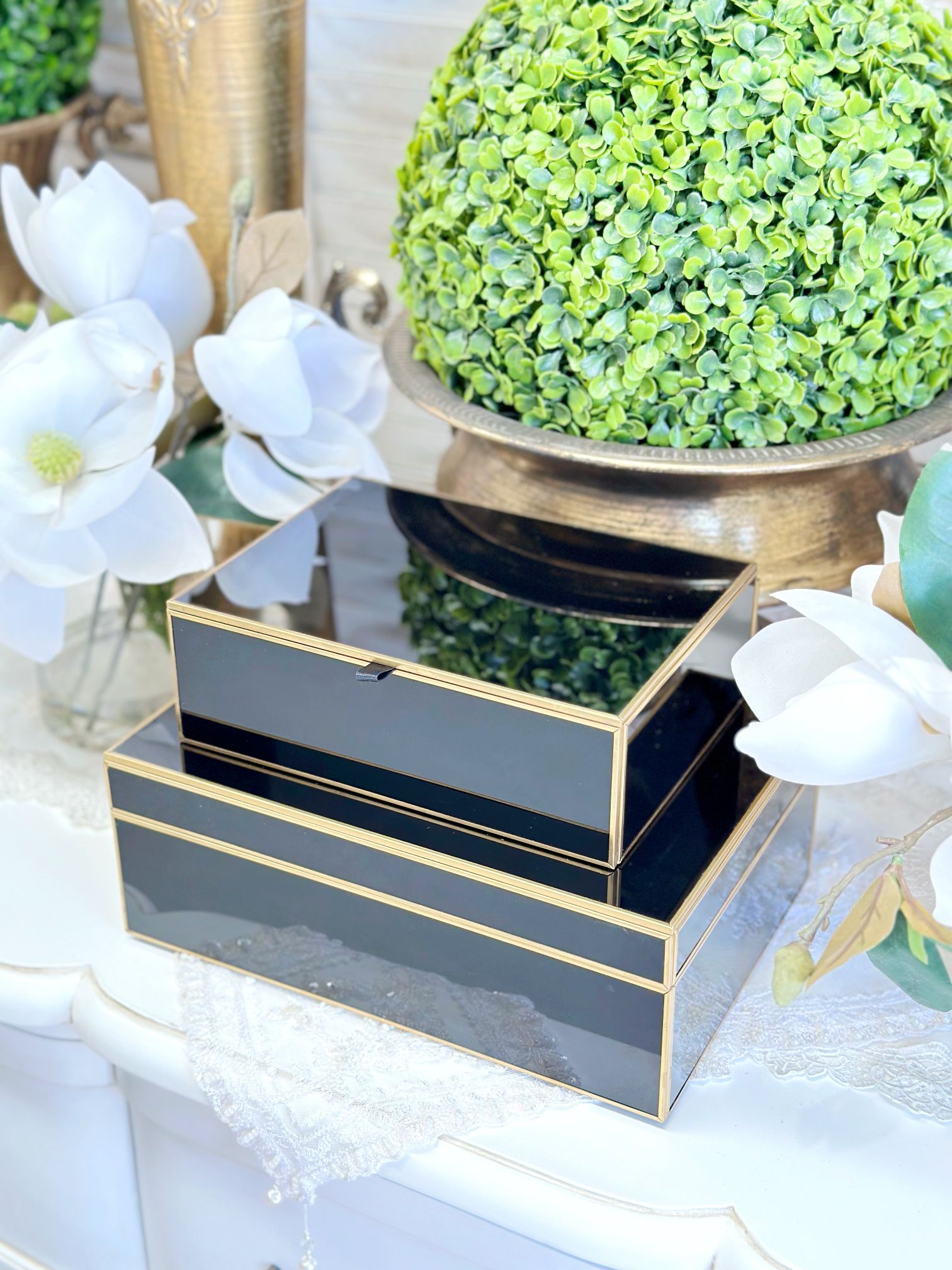 Black and Gold Jewellery Box Rococo Decor