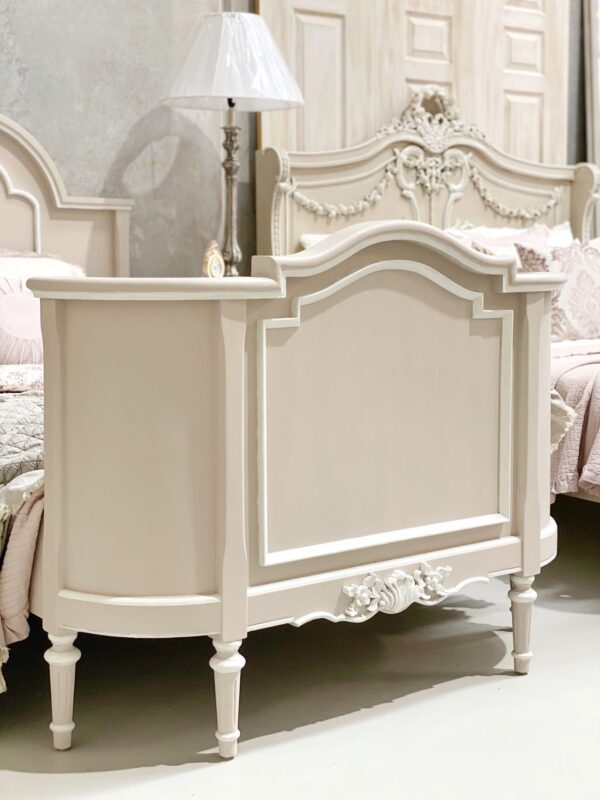 Dauphone Shabby Chic Dove Grey Bed - Image 3