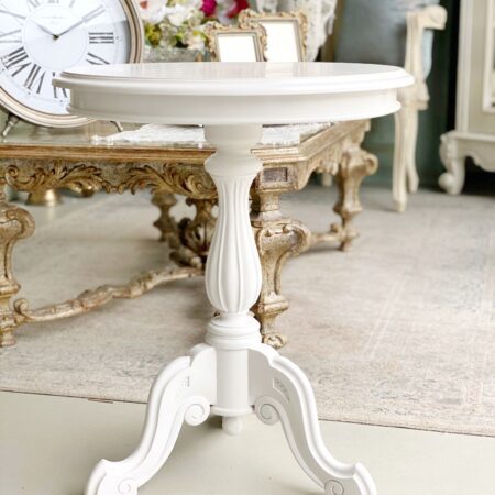 Sabriel Vintage Pedestal Round Table