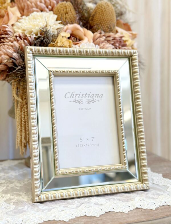 Seodat Etched Border Silver Photo Frame