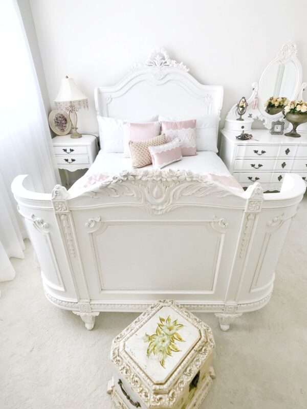 Sophisitque Ornate Provence Bed - Image 5