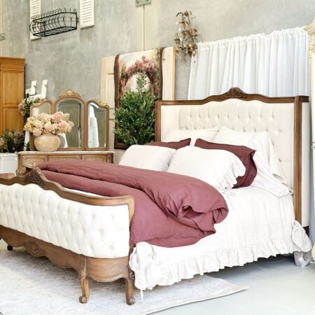 Eleonara Wingback Antique Brown Diamond Tufted Bed