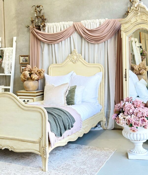 Provence Carved Bed - Image 5