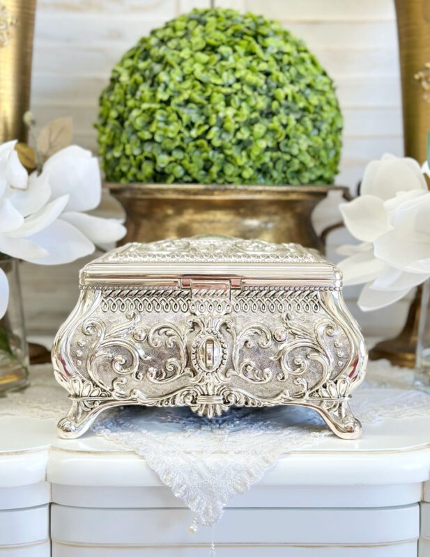 Cianna Ornate Silver Vintage Jewellery Box | Rococo Decor