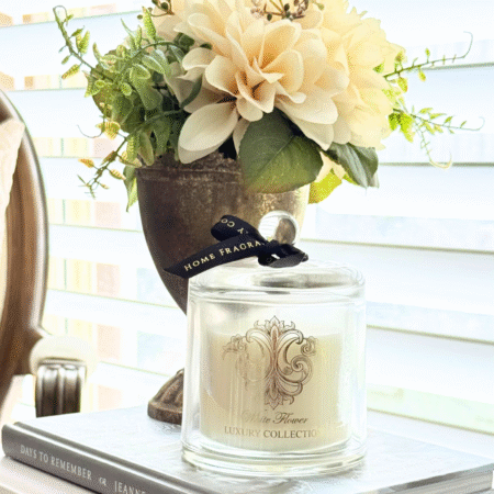 White Flower Luxury Candle 140G