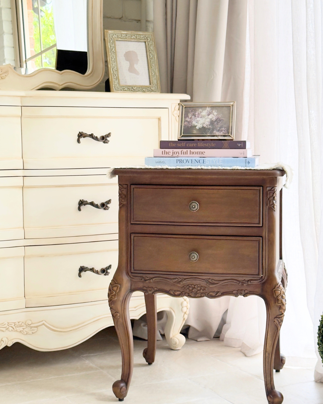 Antonietta Antique Brown French Provincial Bedside Table 7