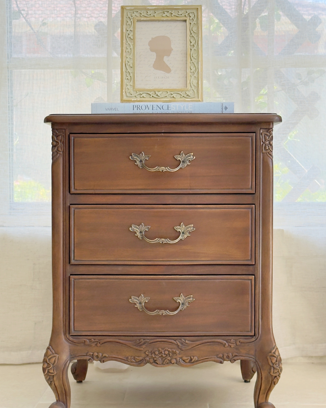 Le Foret Antique Brown French Provincial Bedside Table - Image 3