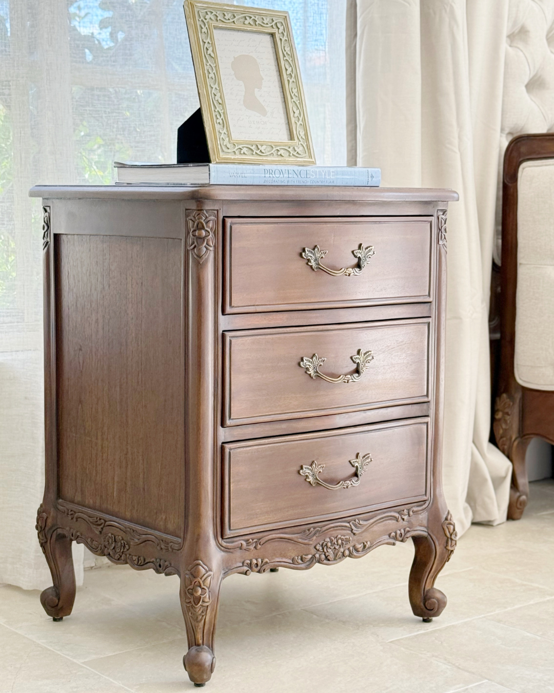 Le Foret Antique Brown French Provincial Bedside Table - Image 5