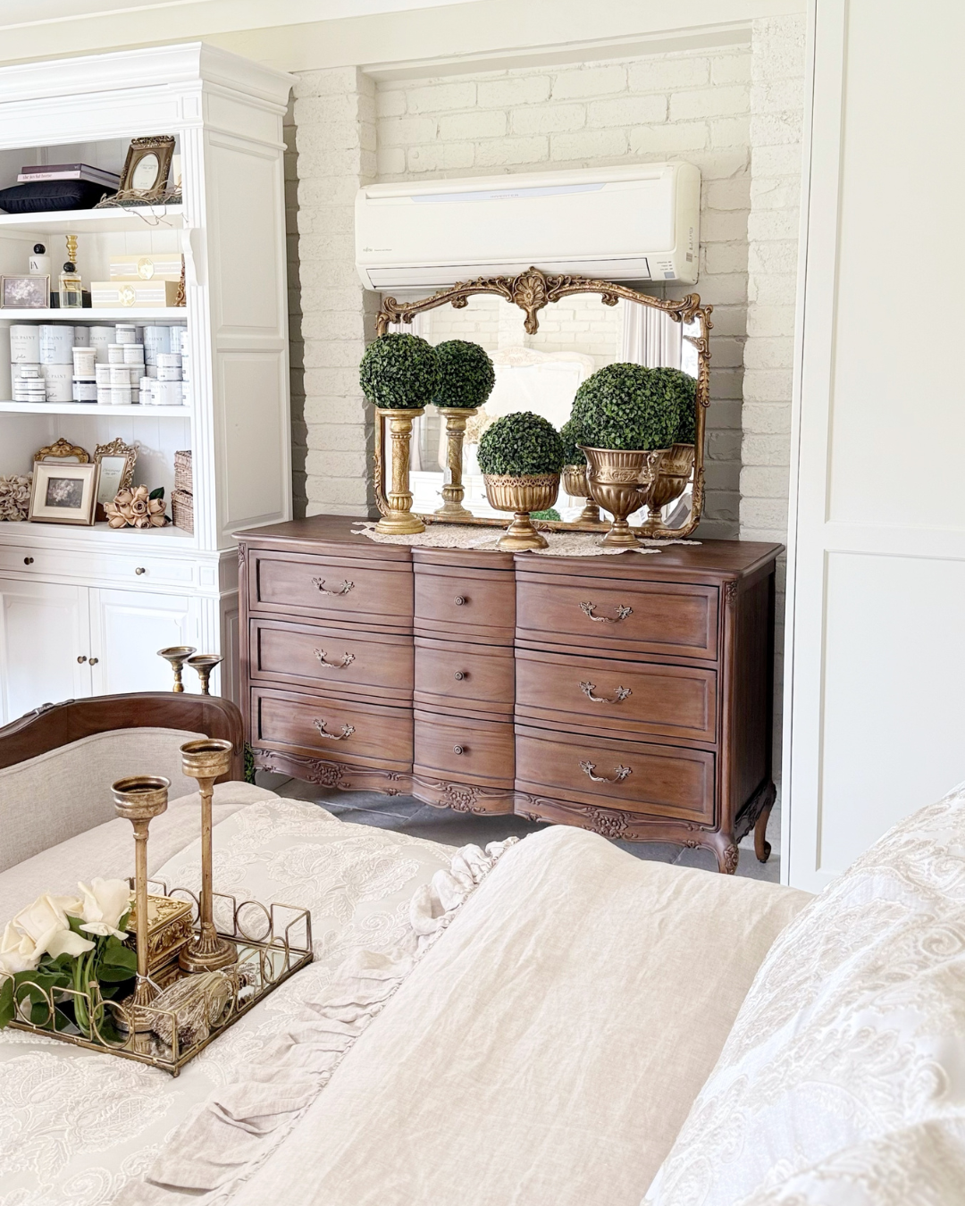 Le Foret Antique Brown French Provincial Chest of Drawers