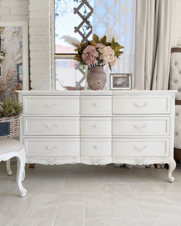 french provincial white dresser AVAILABLE THOMASVILLE: Chest Hours of Operation Late 20th French Provincial White