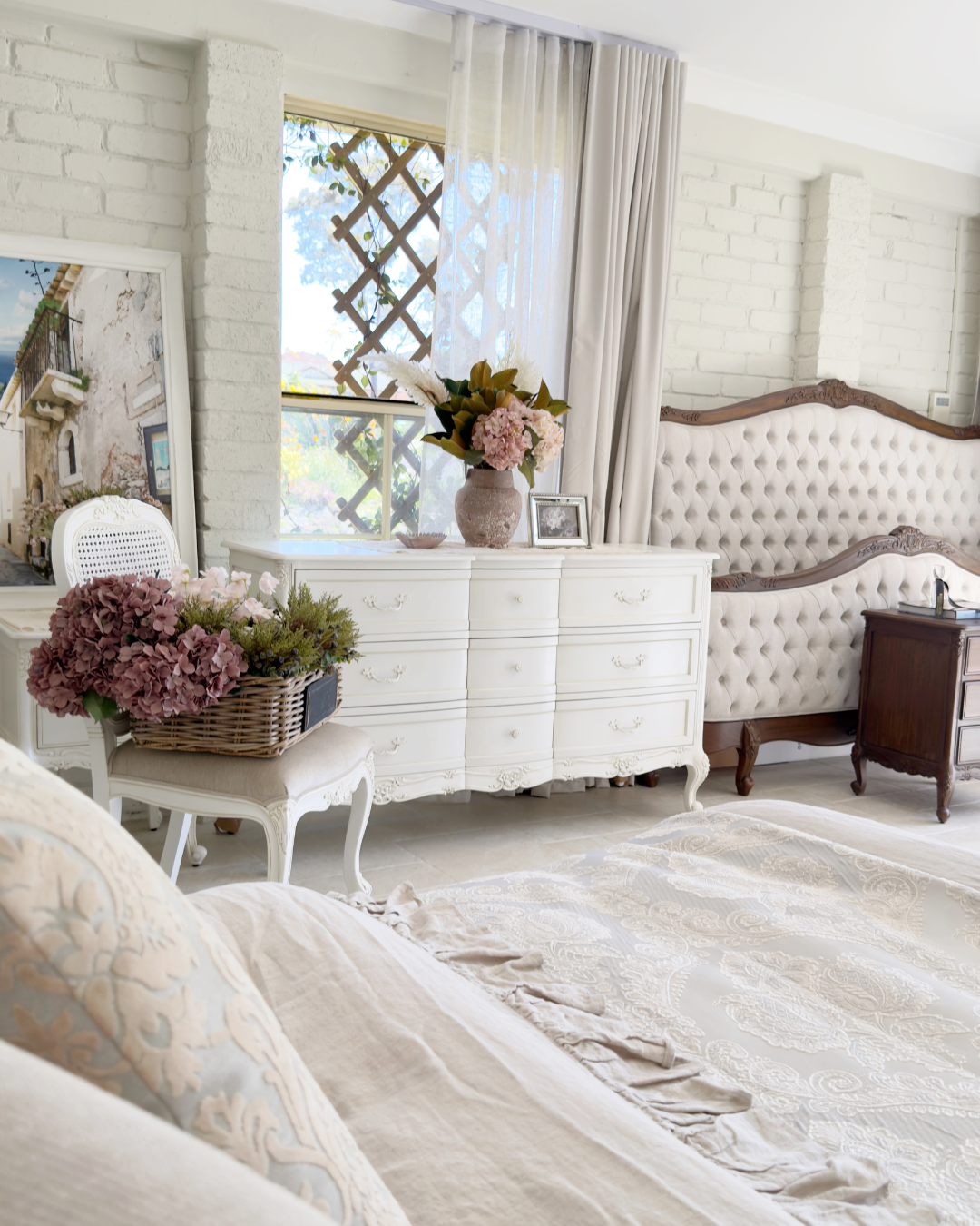 Le Foret Antique White French Provincial Chest of Drawers - Image 3