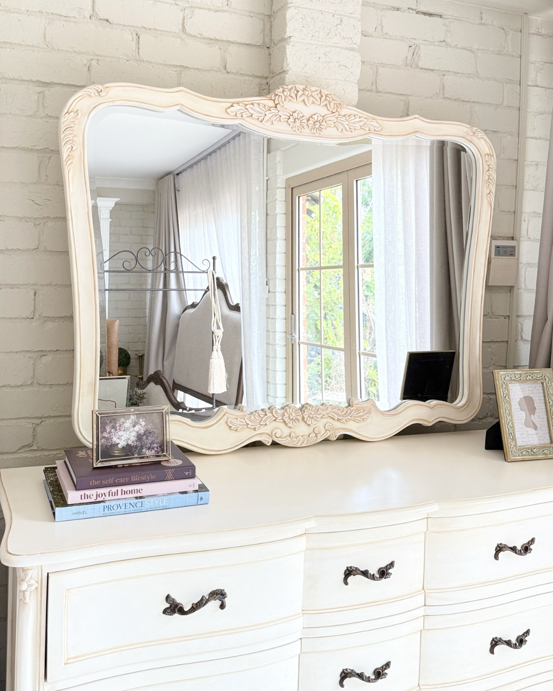 Belle Antique White French Chest of Drawers with Mirror - Image 4