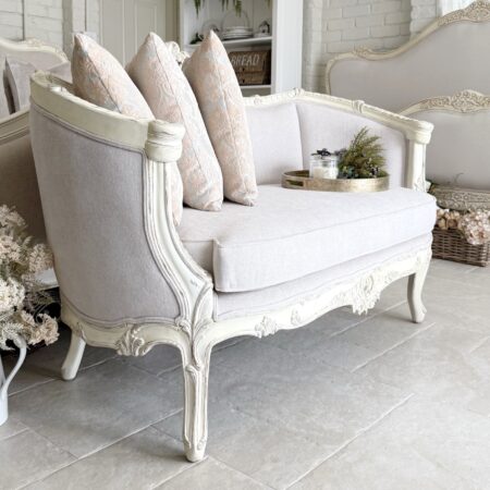 juliet-french-provincial-settee-antique-white-front-view.1